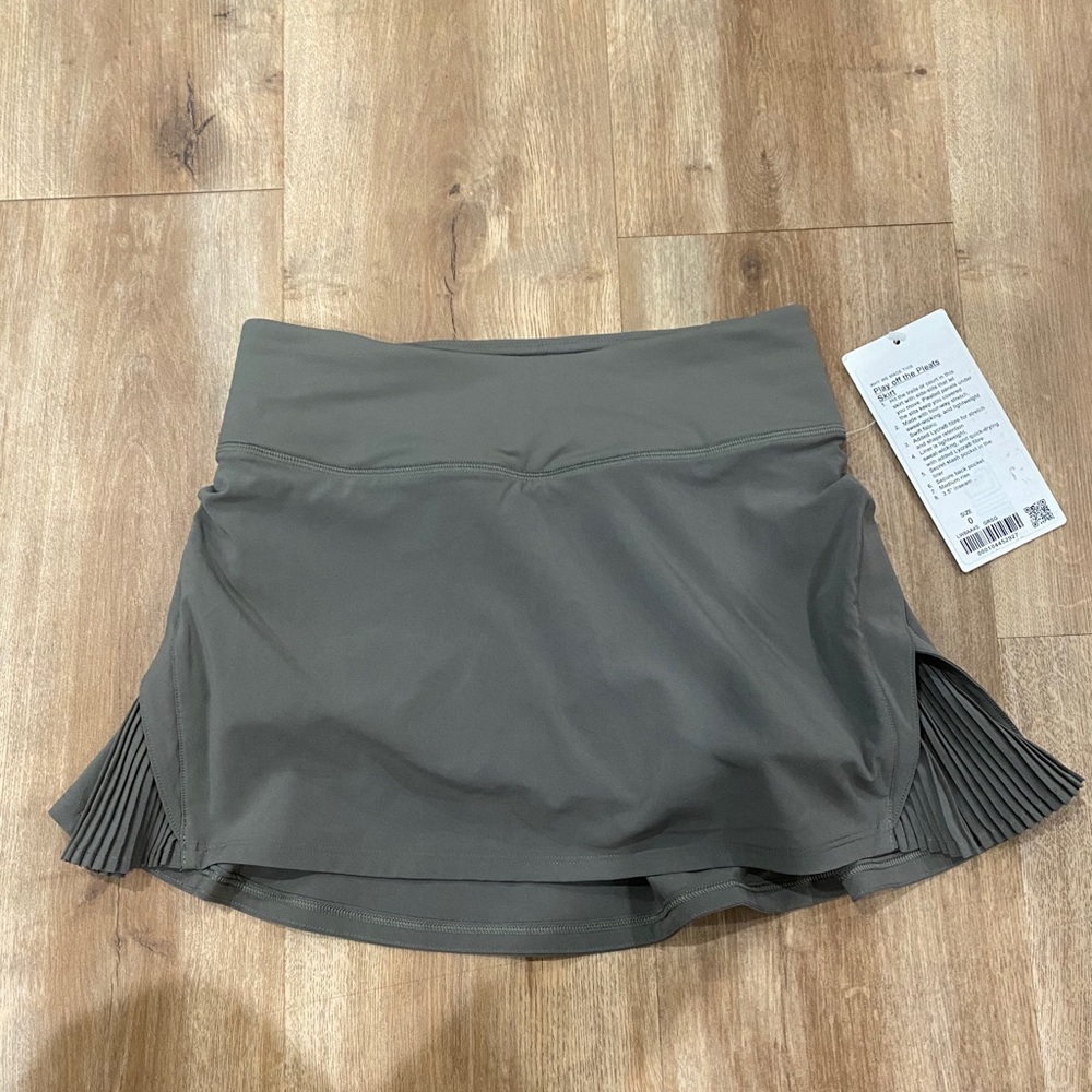 Lululemon Play Off the pleats Skirt